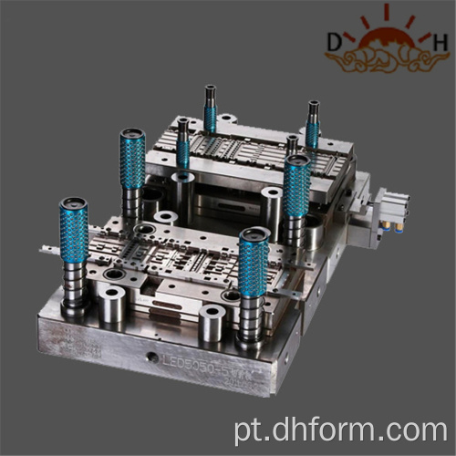 Matriz de estampagem de metal para terminal de conector automotivo